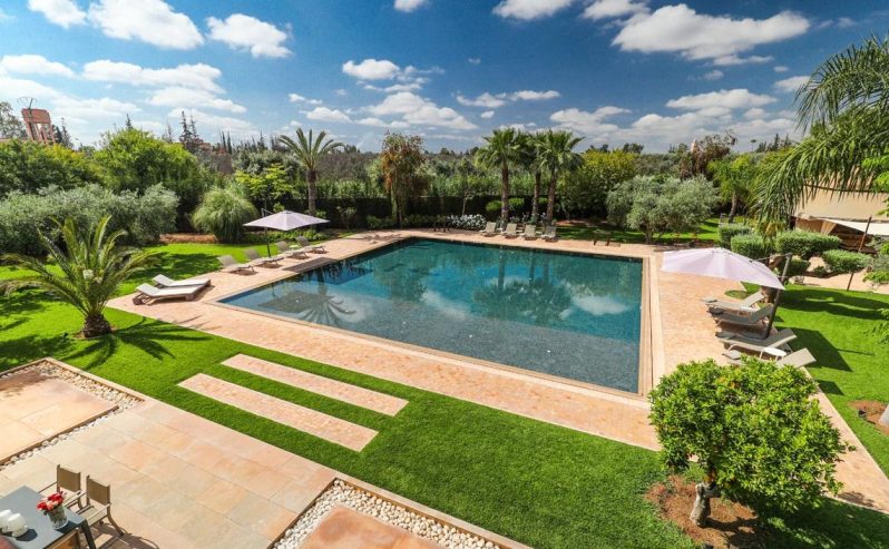 piscine-villa-marrakech-YOGA-HEALTHY-TAJINE-MARS-2020